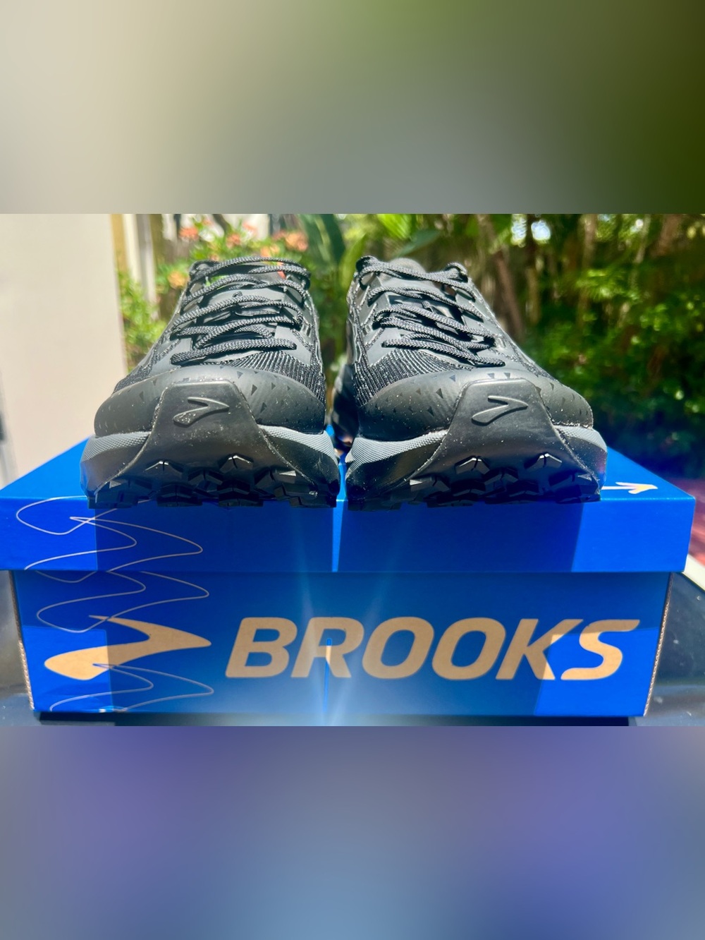 Brooks Men’s Black Athletic Trail Shoes. Never worn. - Picture 2 of 8